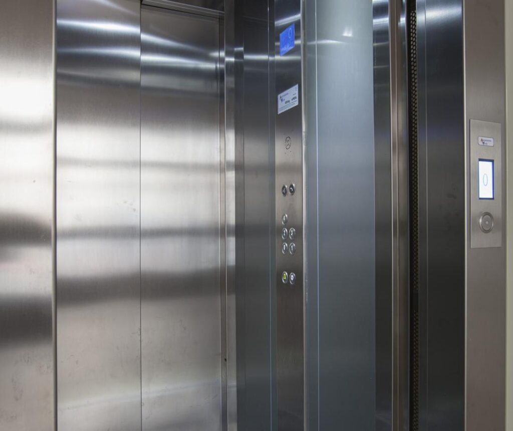 Empresa de montaje de ascensores profesional
