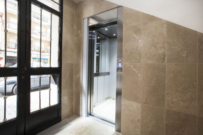 Servicio para bajar ascensor a cota cero Valencia