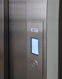 Servicios de instalación de ascensores