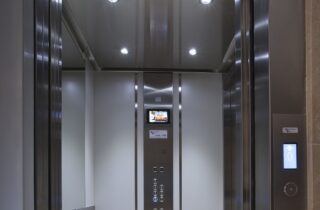 Profesionales en bajar ascensor a cota cero en Valencia Profesionales en bajar ascensor a cota cero en Valencia